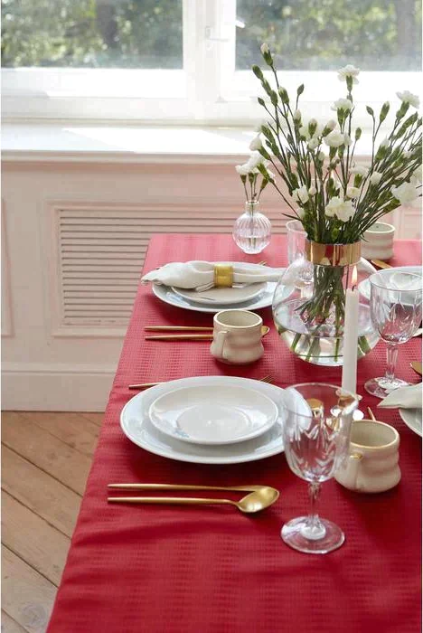 Скатерть "Этель" Shine 150*300 +/-3см, цв.бордовый, пл. 192 г/м2, хл с ВГМО
